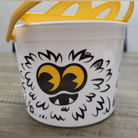 2024 White Halloween Happy Meal Boo Bucket - Picture 2 of 3
